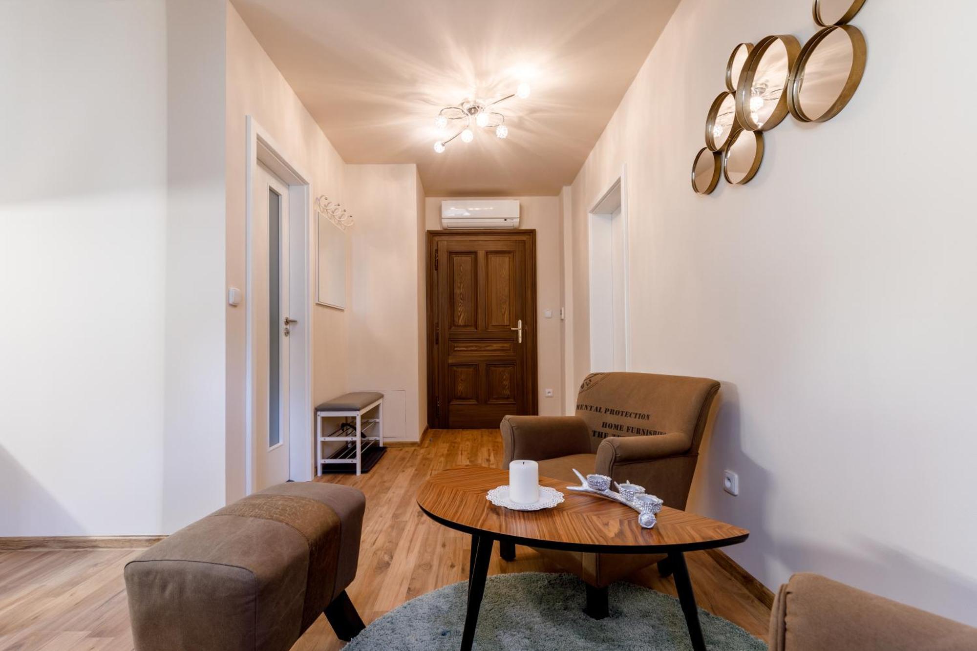 Apartments Menuet KLV Quarto foto